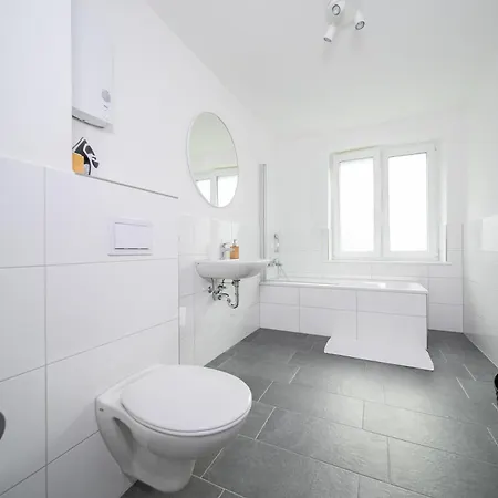 Apartment Stylish - 71 M² - Zentral - 10 Min Messe
